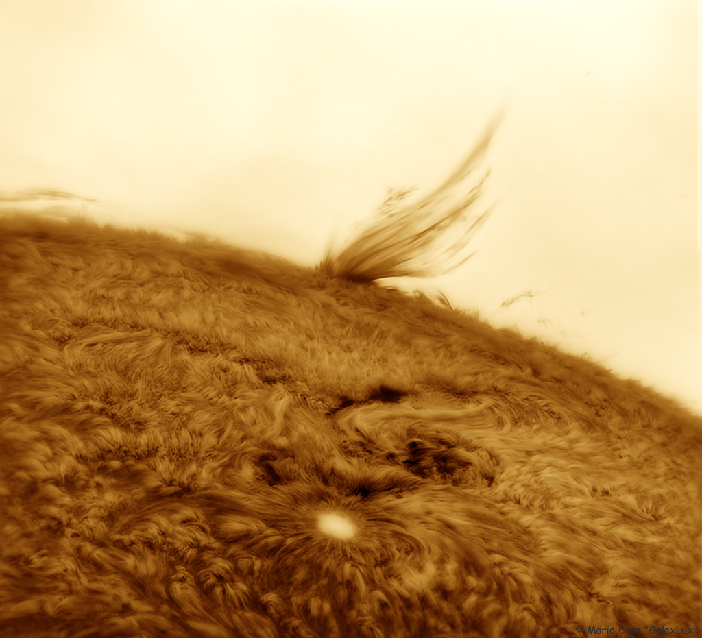 Sun 14 may 2025 AR4087 RGB Neg